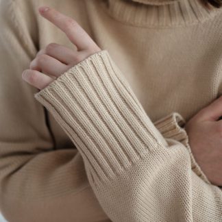 Oat ribbed knit turtleneck